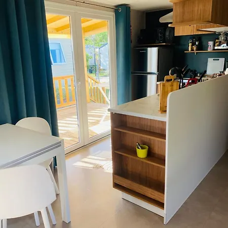 Mobilhome De Luxe 8 Places